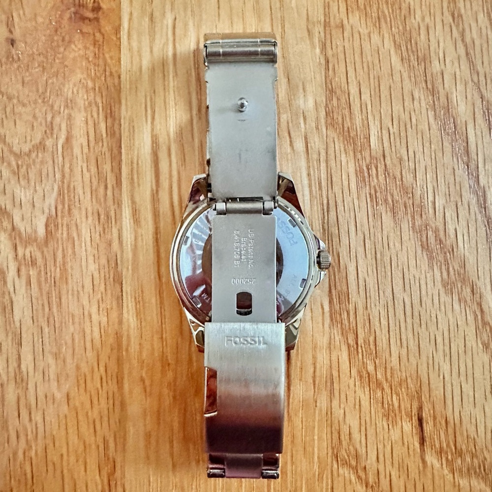 Fossil Black and Gold Watch - Picture 4 of 5